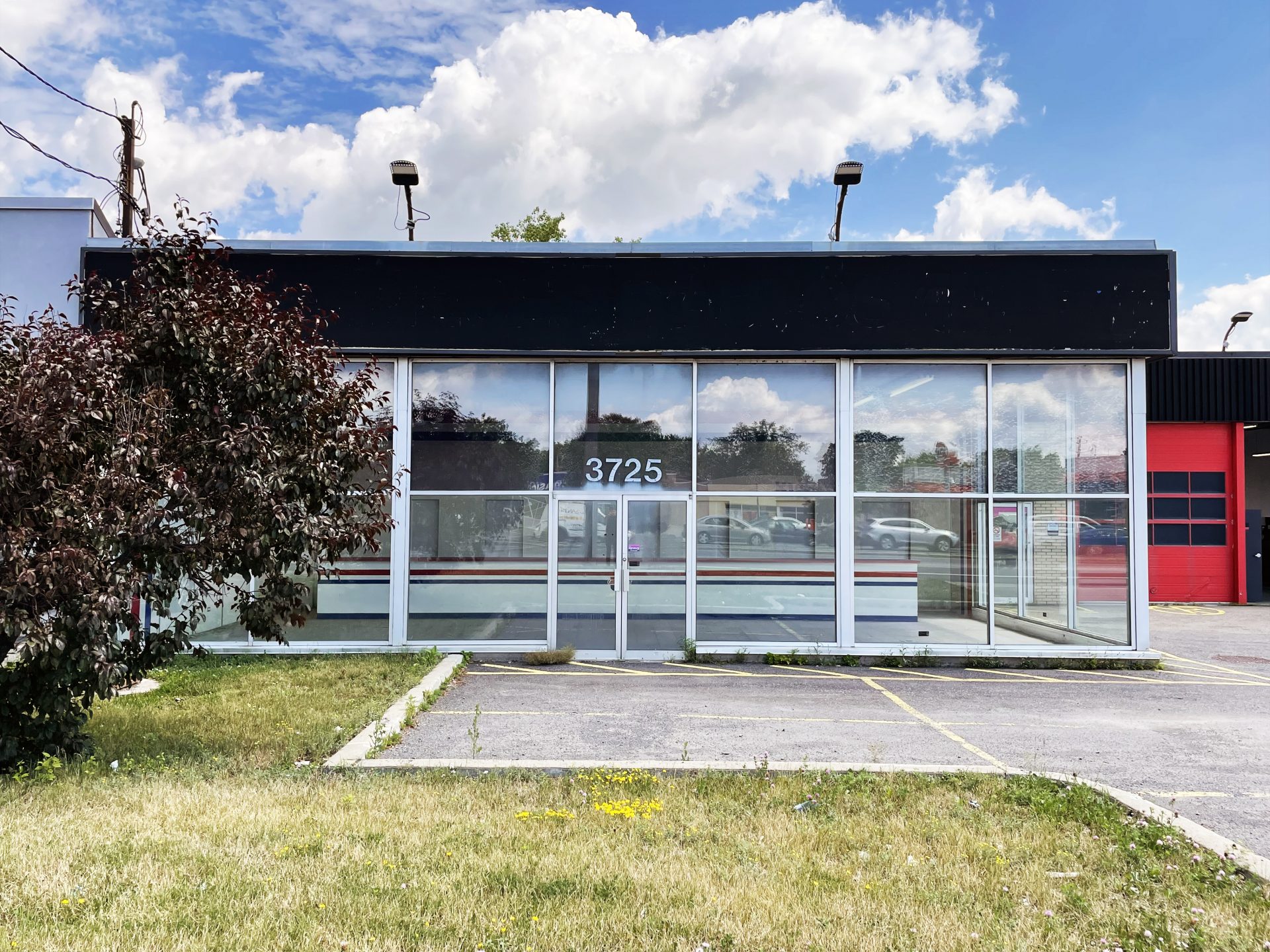 Façade de la bâtisse - 3725 boulevard Tascherau, Saint-Hubert