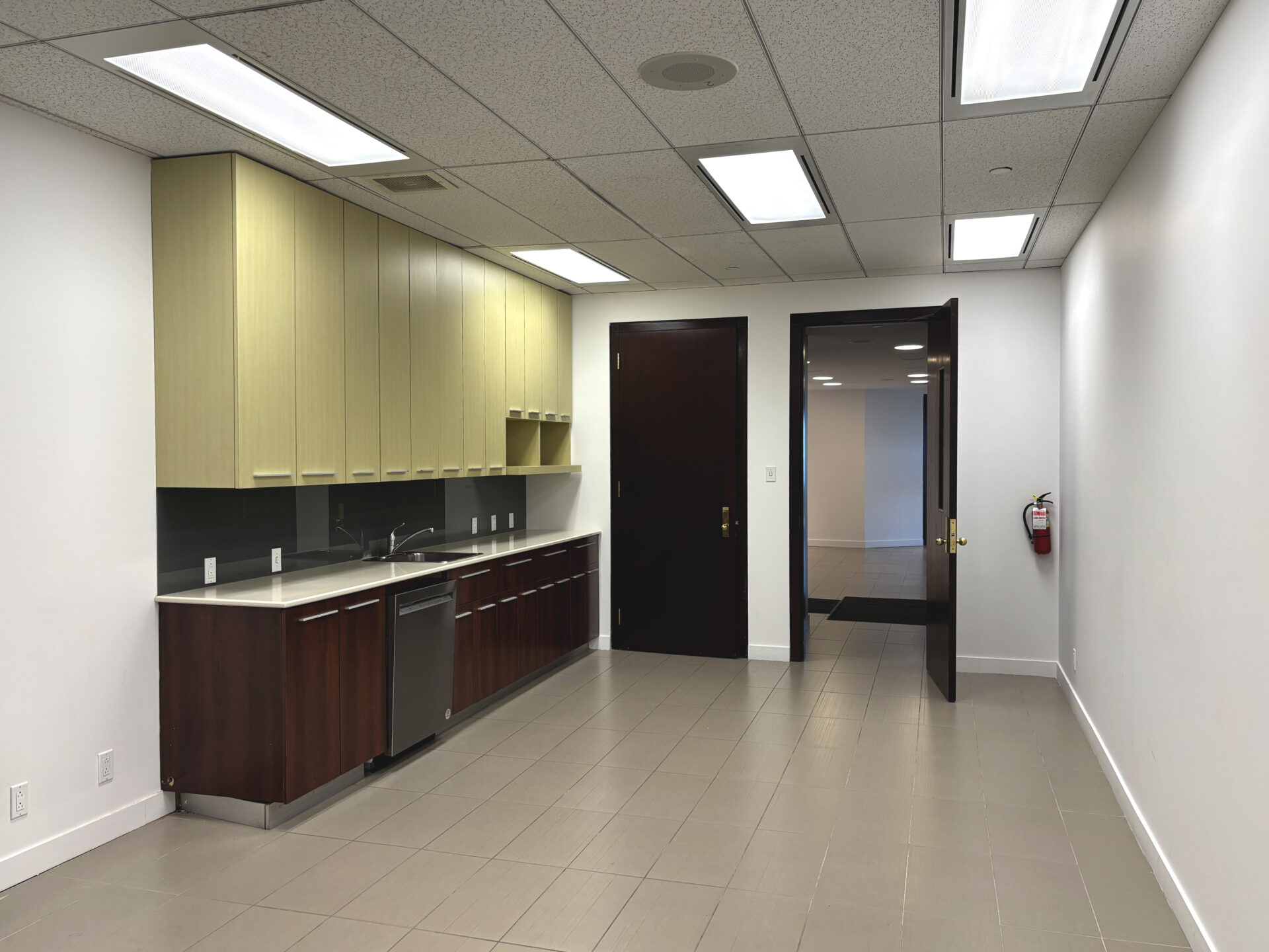 Kitchen 2800-600 boul de maisonneuve