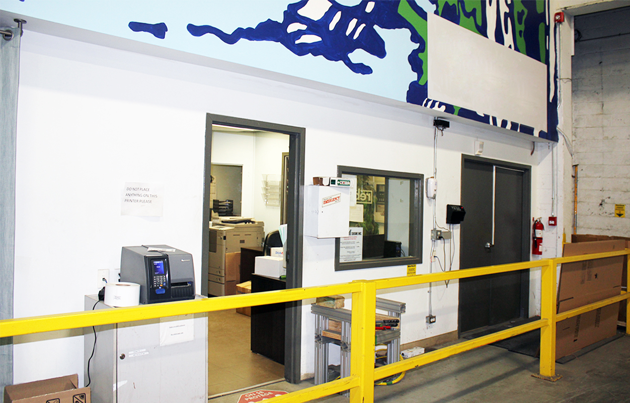 Industrial building 7500 Cote de Liesse for sale with a warehouse mezzanine.
